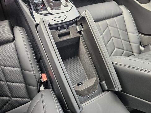 New 2026 BMW 530i xDrive w/ Executive Package image 25