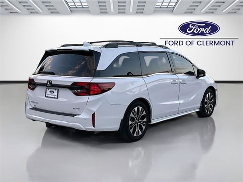 Used 2025 Honda Odyssey Elite image 7