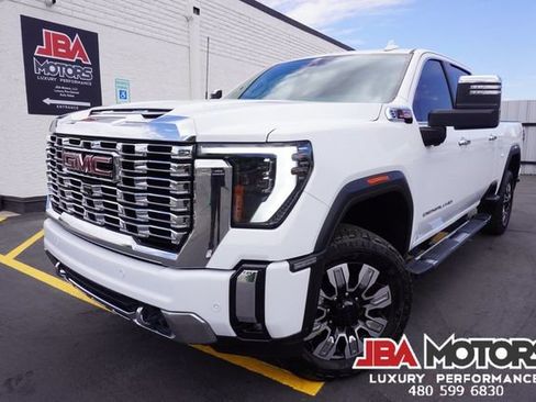 Used 2024 GMC Sierra 2500 Denali w/ Denali Reserve Package AWD/4WD image 1