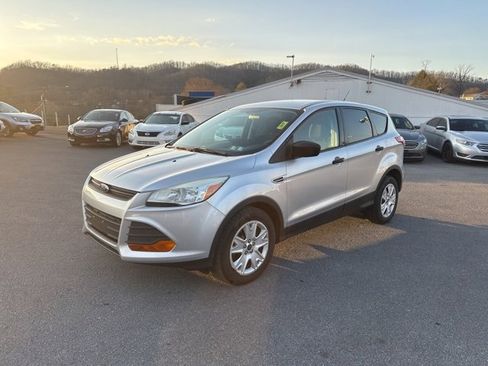 Used 2015 Ford Escape S image 4