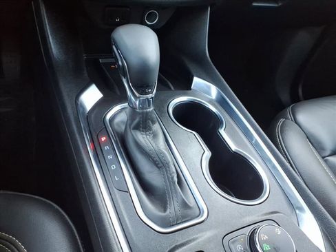 Used 2023 Chevrolet Traverse LT image 19