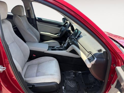 Used 2018 Honda Accord LX image 19