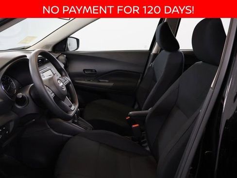 New 2025 Nissan Kicks Play S image 8