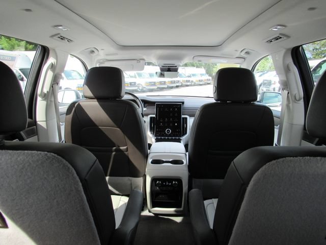 Used 2024 GMC Acadia Denali w/ Super Cruise Package FWD image 31