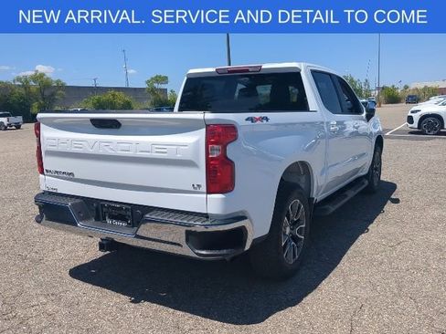 Used 2024 Chevrolet Silverado 1500 LT AWD/4WD image 5