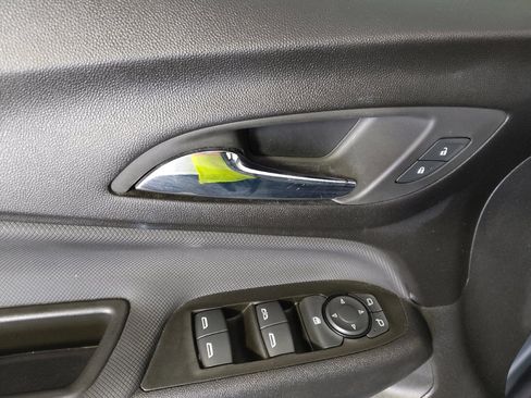 Used 2023 Chevrolet Equinox RS w/ RS Leather Package FWD image 27