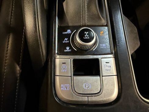 Used 2020 Kia Telluride LX AWD/4WD image 23