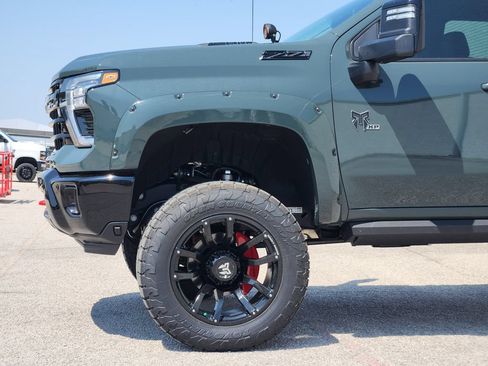 New 2025 Chevrolet Silverado 2500 LT w/ Trail Boss Package AWD/4WD image 5