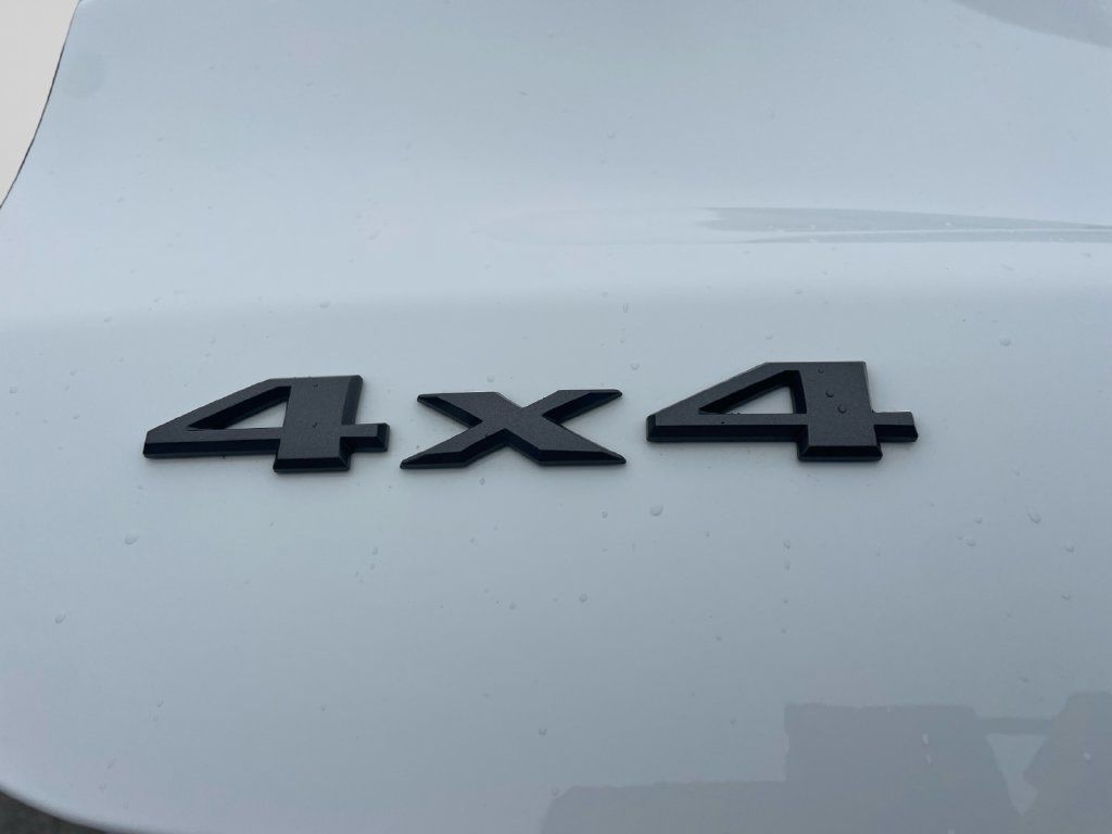 Used 2023 Jeep Compass High Altitude AWD/4WD image 17