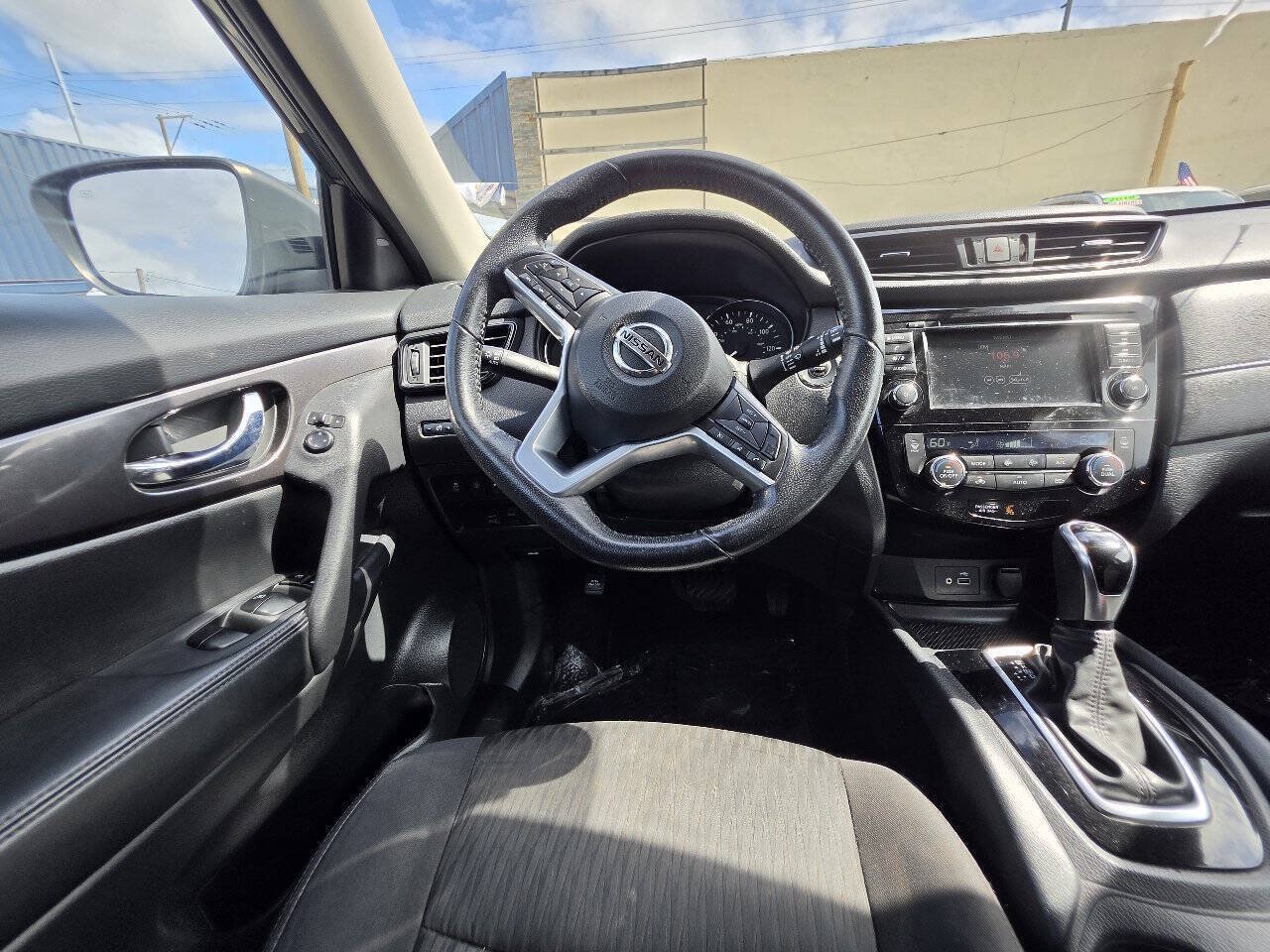 Used 2020 Nissan Rogue SV AWD/4WD image 23