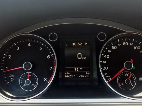 Used 2012 Volkswagen CC Sport FWD image 11