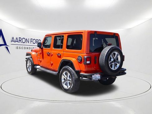 Used 2019 Jeep Wrangler Unlimited Sahara w/ Uconnect 4C Nav & Sound Group AWD/4WD image 7