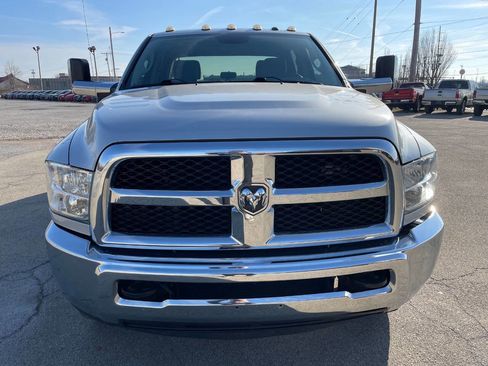 Used 2018 RAM 3500 Tradesman w/ Chrome Appearance Group image 9