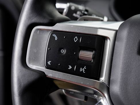 Used 2023 Land Rover Discovery S R-Dynamic image 11