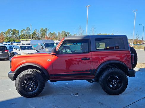 Used 2022 Ford Bronco Wildtrak image 4