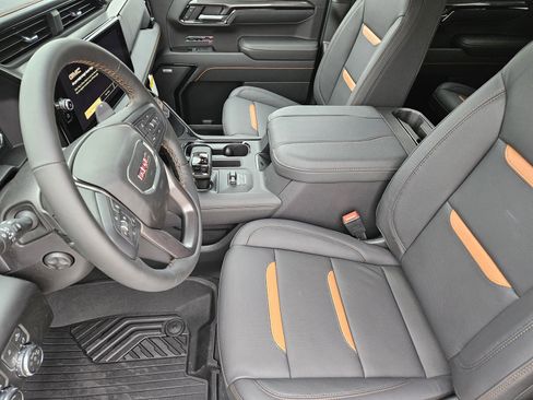 New 2026 GMC Sierra 1500 AT4 w/ AT4 Premium Package AWD/4WD image 9