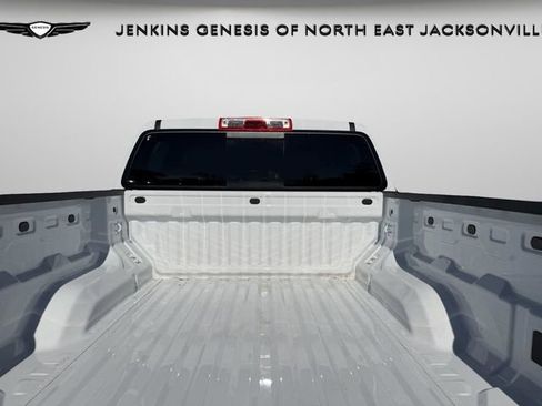 New 2025 Chevrolet Colorado LT RWD image 10