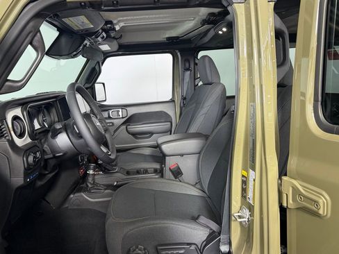 Used 2025 Jeep Wrangler Willys 4xe image 23