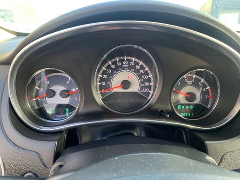 Used 2014 Chrysler 200 Touring image 16