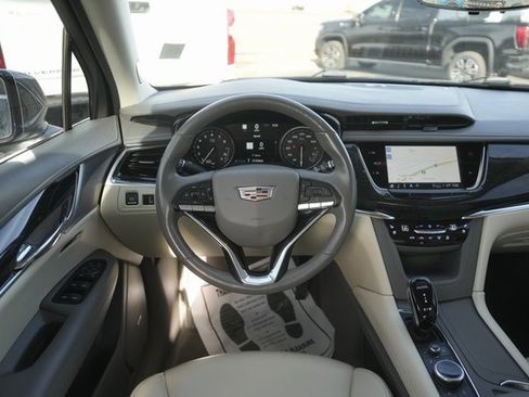 Used 2022 Cadillac XT6 Premium Luxury w/ Technology Package image 22