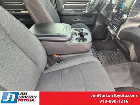Used 2025 RAM 2500 Big Horn AWD/4WD image 15