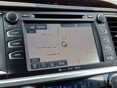 Certified 2019 Toyota Highlander XLE AWD/4WD image 21