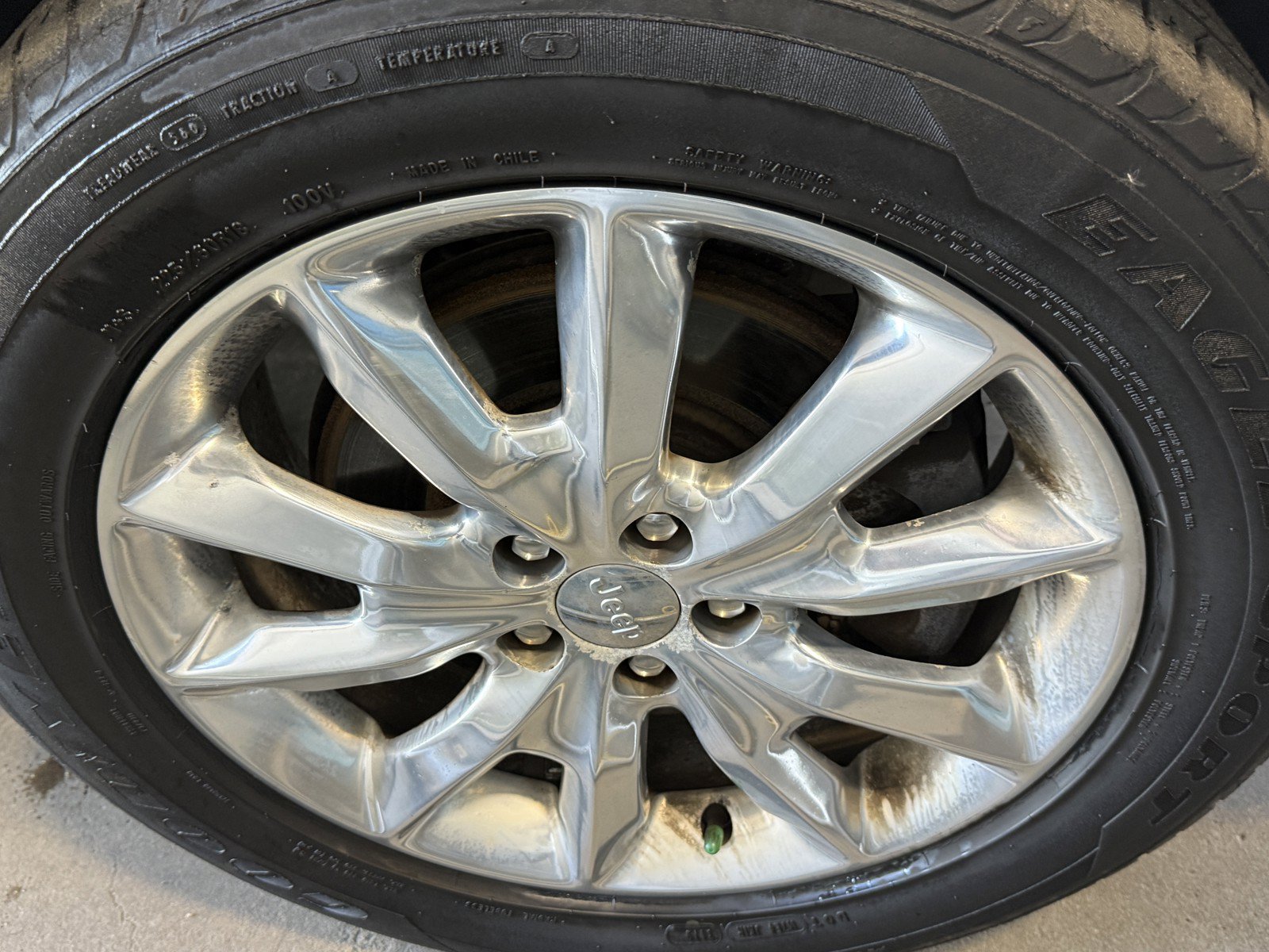 Used 2017 Jeep Cherokee Limited AWD/4WD image 35