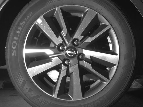 Used 2025 Nissan Versa SV FWD image 15