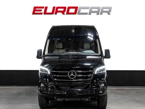 Used 2022 Mercedes-Benz Sprinter 2500 image 8