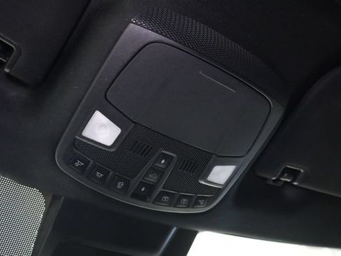 Used 2021 Ford Expedition XLT AWD/4WD image 27