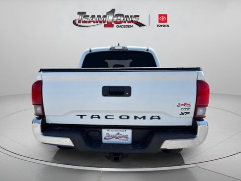 Used 2018 Toyota Tacoma SR5 RWD image 10