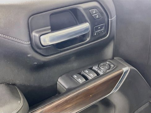 Used 2021 GMC Sierra 1500 SLT w/ SLT Premium Package AWD/4WD image 17