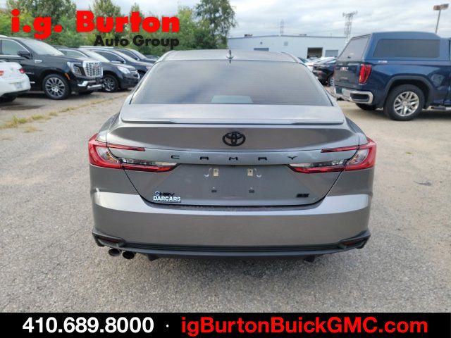 Used 2025 Toyota Camry SE FWD image 5