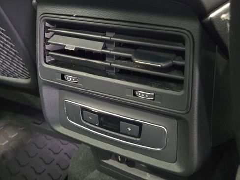 Used 2022 Audi Q7 2.0T Premium image 13