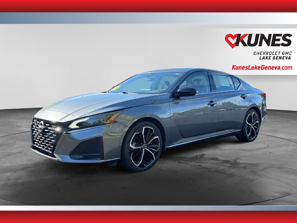 Used 2024 Nissan Altima 2.5 SR w/ SR Premium Package FWD image 5