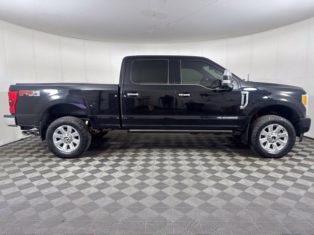 Used 2017 Ford F250 Platinum w/ Platinum Ultimate Package AWD/4WD image 2