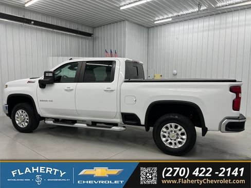 Used 2025 Chevrolet Silverado 2500 LT AWD/4WD image 5