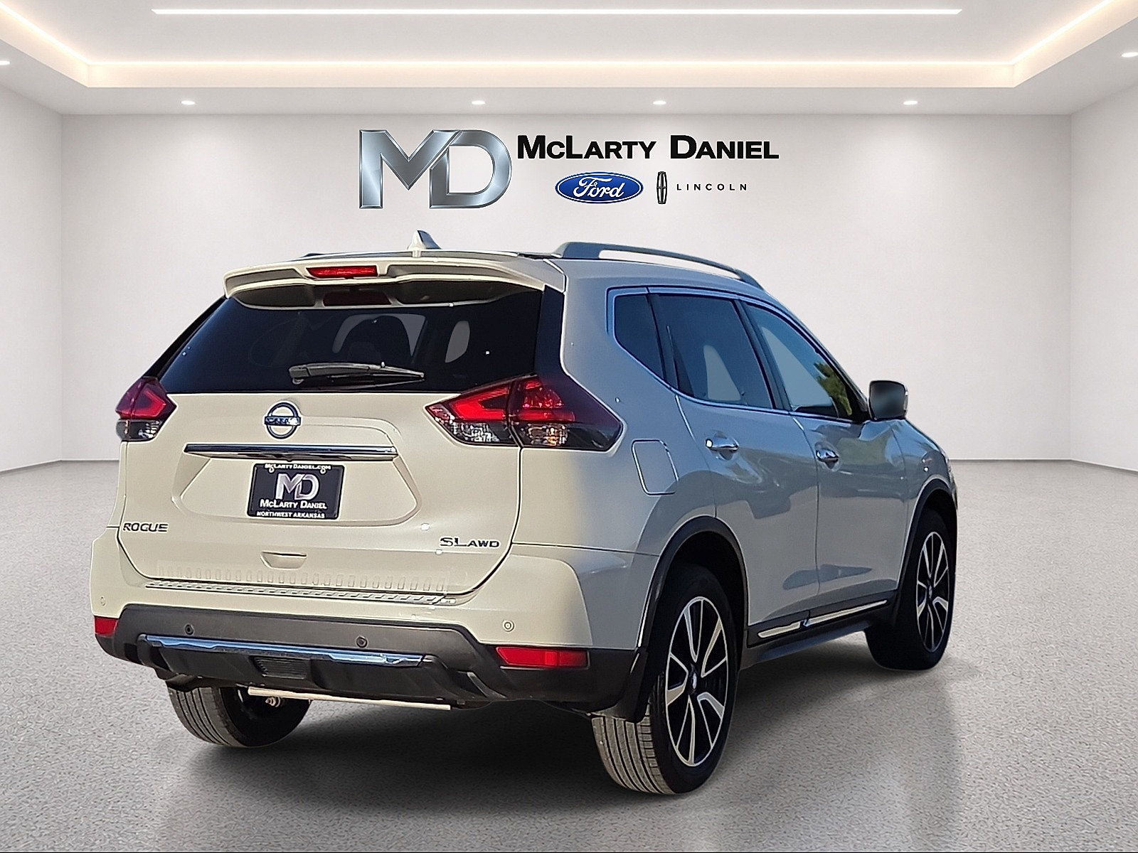 Used 2020 Nissan Rogue SL w/ Premium Package AWD/4WD image 5
