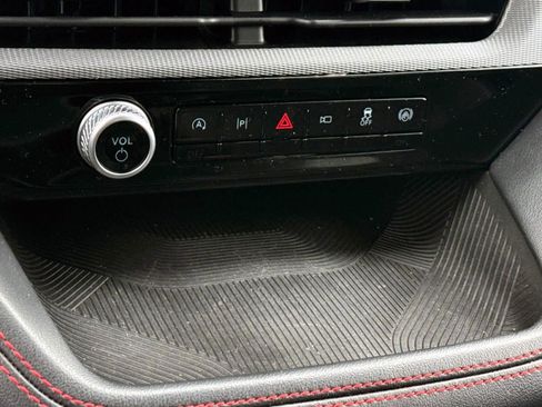 Used 2025 Ford Explorer ST-Line w/ ST-Line Street Pack image 23