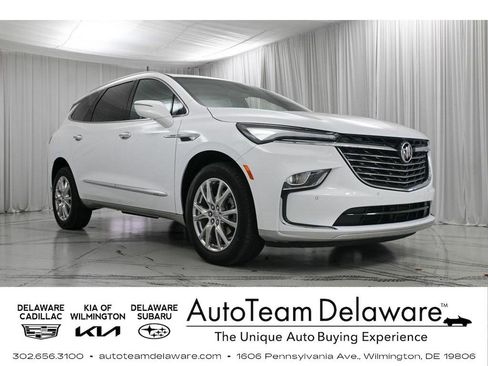 Used 2024 Buick Enclave Essence w/ Experience Buick Package image 1