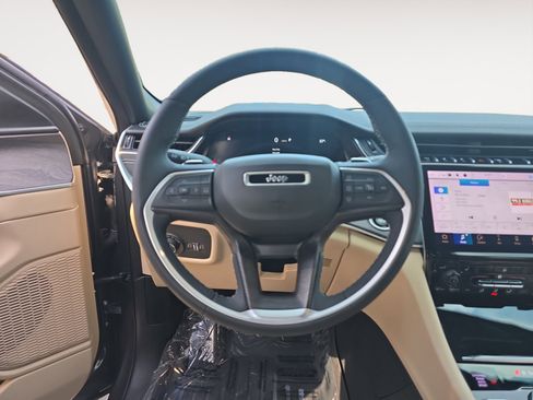 Used 2023 Jeep Grand Cherokee L Limited w/ MOPAR Finishing Package image 13