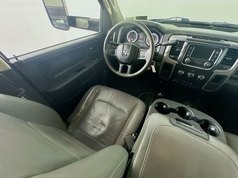 Used 2015 RAM 5500 Tradesman w/ Chrome Appearance Group image 9
