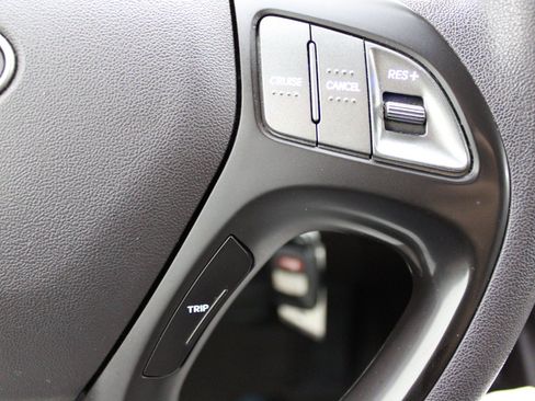 Used 2015 Hyundai Tucson GLS w/ Option Group 02 AWD/4WD image 18