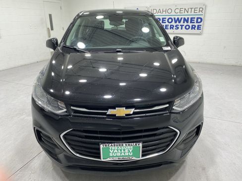 Used 2020 Chevrolet Trax LS image 3