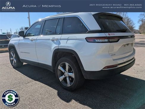 Used 2025 Jeep Grand Cherokee Limited w/ Trailer Tow Package image 3