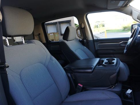 Used 2019 RAM 1500 Big Horn AWD/4WD image 19