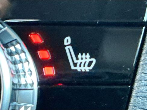 New 2025 Mitsubishi Outlander SE image 21