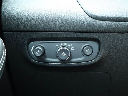 Used 2020 Buick Encore GX Preferred w/ Sport Touring Package image 27