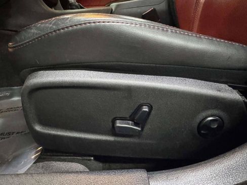 Used 2017 Dodge Charger SXT w/ AWD Plus Group image 23