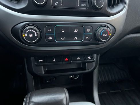 Used 2021 Chevrolet Colorado LT w/ Fleet Safety Package image 22